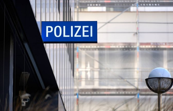 Die Justiz in Baden-Württemberg hat im vergangenen Jahr die Telekommunikation von Bürgern deutlich häufiger überwacht als im Vorjahr (Symbolfoto).<span class='image-autor'>Foto: IMAGO/Bihlmayerfotografie/IMAGO/Michael Bihlmayer</span>