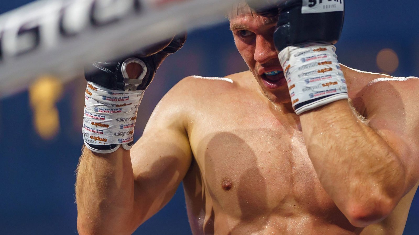 Simon Zachenhuber muss die erste Niederlage seiner Karriere verkraften.Foto: Imago/speedshot