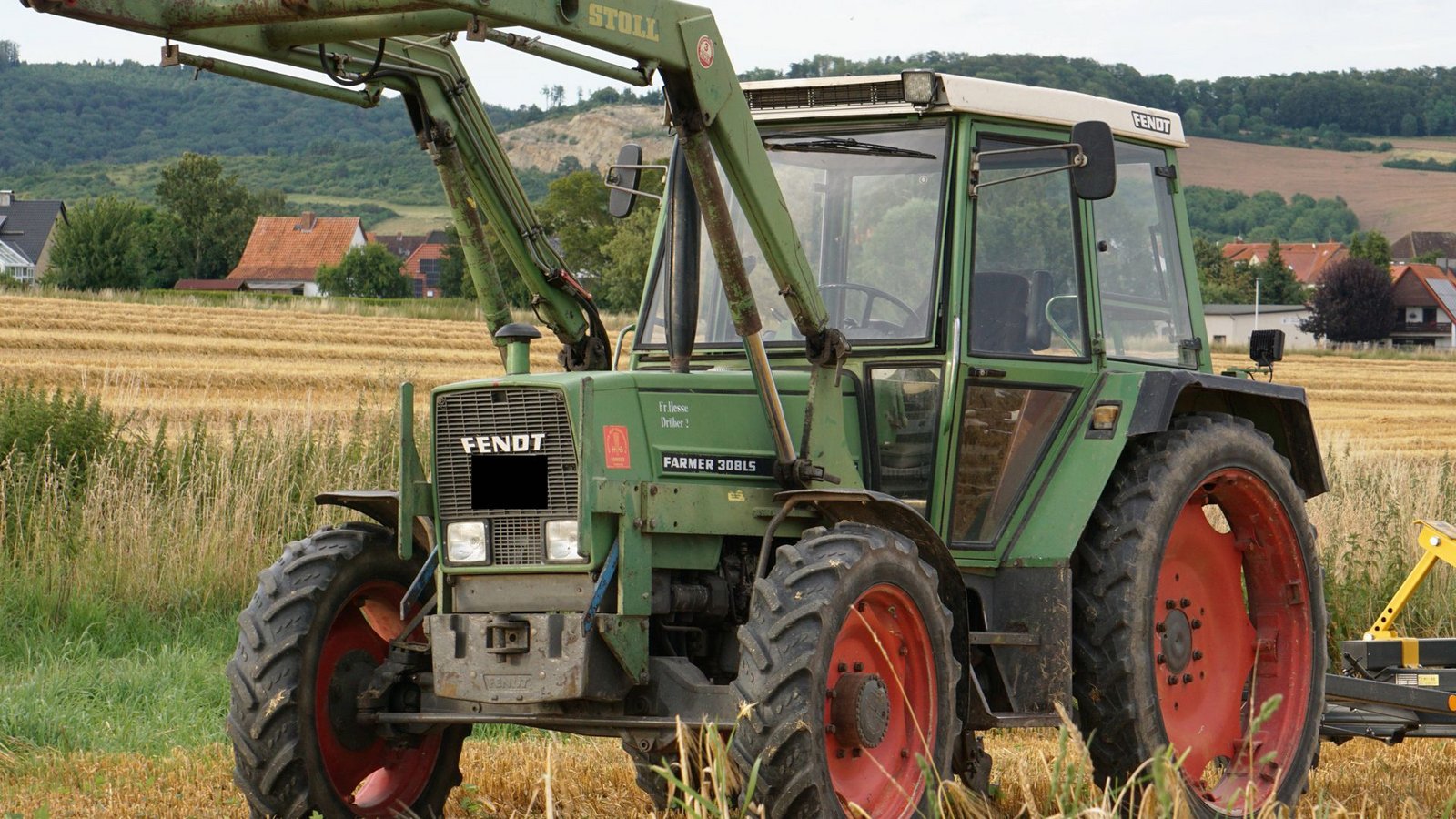 Im Kreis Heidenheim hat sich ein schwerer Unfall mit einem Traktor ereignet (Symbolbild)Foto: IMAGO/Martin Wagner Im Kreis Heidenheim hat sich ein schwerer Unfall mit einem Traktor ereignet (Symbolbild)Foto: IMAGO/Martin Wagner