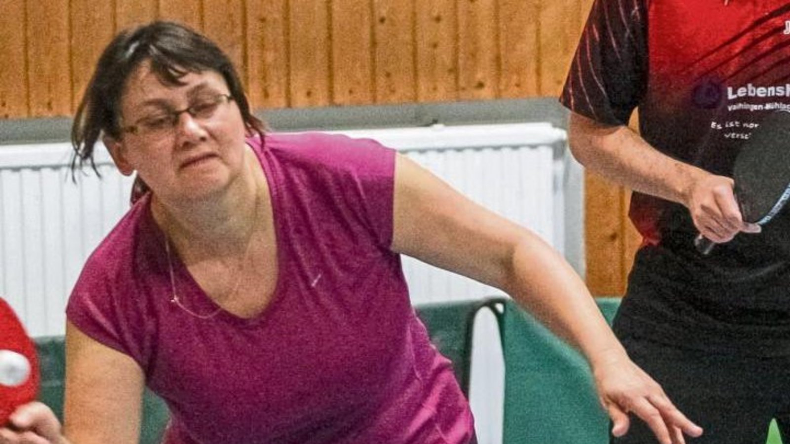 Ellen Langenstein und Michael Grimmeisen haben vor einem Jahr eine Großglattbach/Großglattbacher Mixed-Mannschaft beim mitternächtlichen Mixed-Turnier gestellt. Dieses Mal geht der Wettbewerb voraussichtlich bis zum Silvestermorgen Foto: Archiv/Simecek Ellen Langenstein und Michael Grimmeisen haben vor einem Jahr eine Großglattbach/Großglattbacher Mixed-Mannschaft beim mitternächtlichen Mixed-Turnier gestellt. Dieses Mal geht der Wettbewerb voraussichtlich bis zum Silvestermorgen Foto: Archiv/Simecek