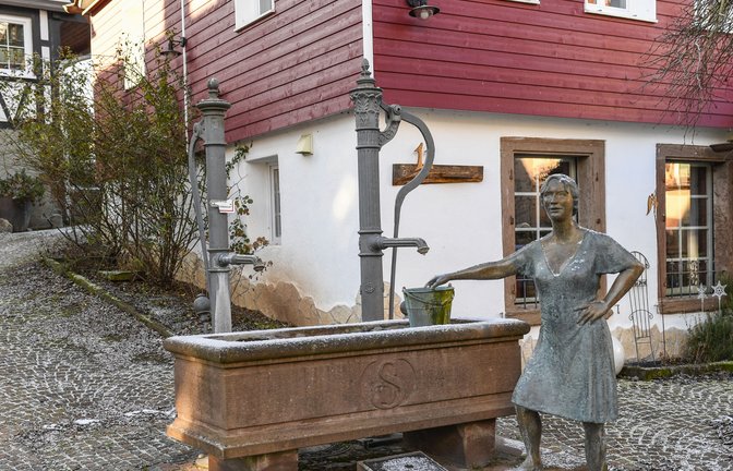 Der Dorfbrunnen.