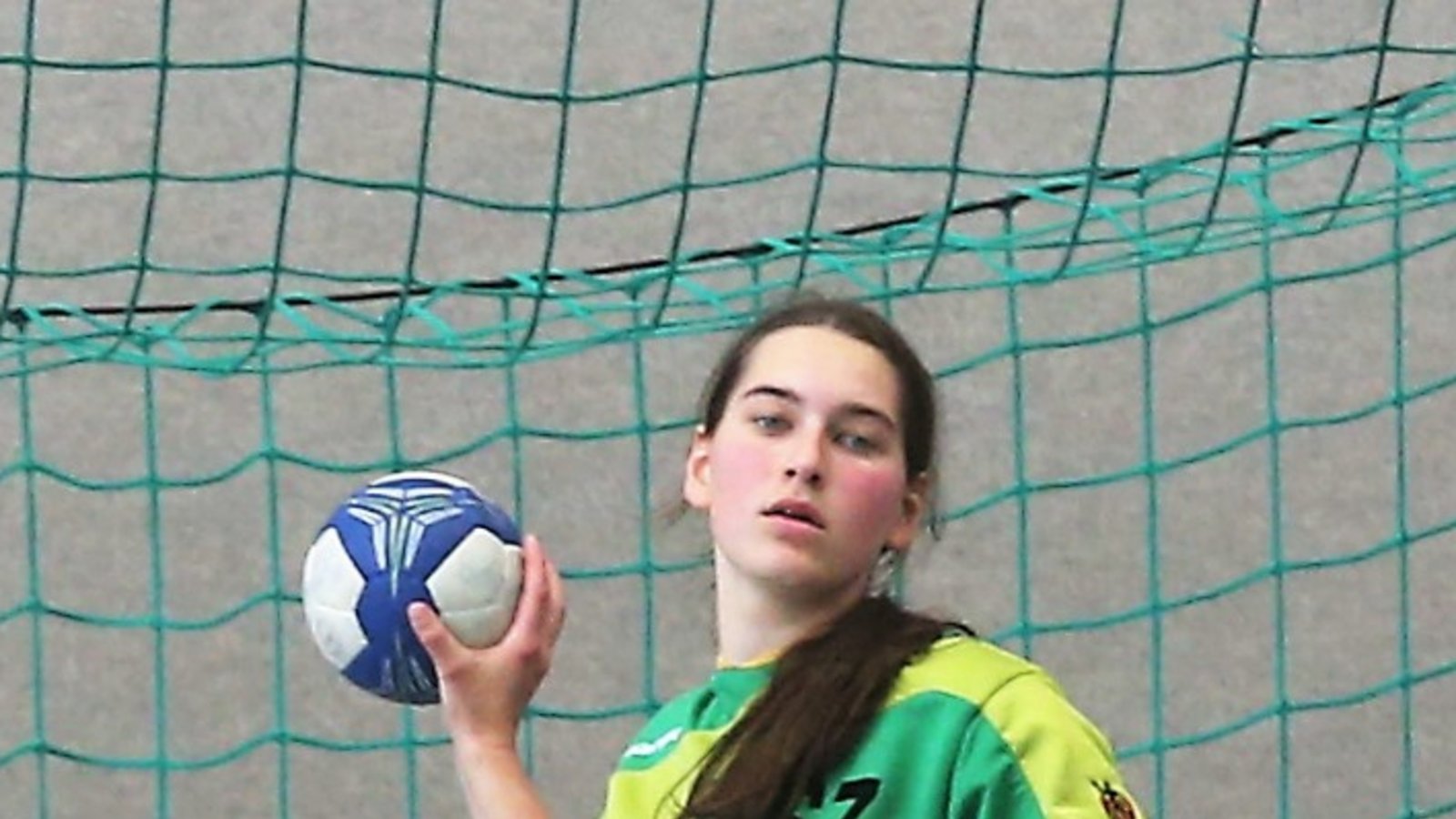 Janina Gagsch im Tor der Oberriexinger Handballerinnen „ist immer besser geworden, die hat alles weggemacht“, freut sich TSV-Trainer Hans Schuster nach dem 22:10-Sieg. Foto: Archiv/Küppers