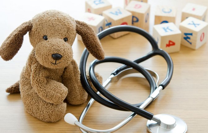 Die aktuelle Impfempfehlung gegen Influenza zielt bislang nur auf Kinder mit Risikofaktoren (Symbolbild).<span class='image-autor'>Foto: pogonici - stock.adobe.com/Friso Gentsch</span>