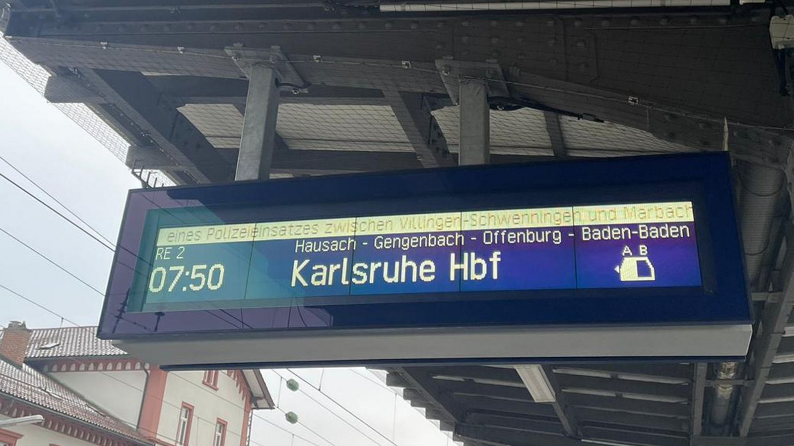 Auf den Gleisen rund um den Villinger Bahnhof ging am Mittwochmorgen nichts mehr.Foto: Breuninger Auf den Gleisen rund um den Villinger Bahnhof ging am Mittwochmorgen nichts mehr.Foto: Breuninger