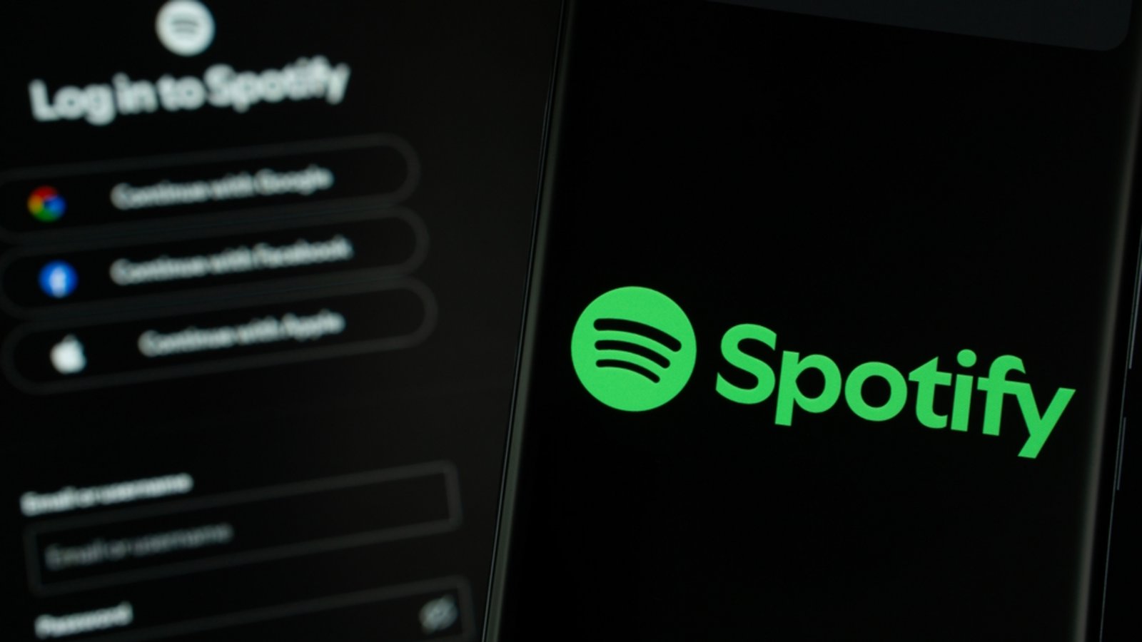 Aktuell kursieren gefälschte Mails an Spotify-Kunden. Betrüger fordern zur Aktualisierung der Zahlungsdaten auf. So erkennen Sie die Phishing-Falle.Foto: Bangla press / Shutterstock.com Aktuell kursieren gefälschte Mails an Spotify-Kunden. Betrüger fordern zur Aktualisierung der Zahlungsdaten auf. So erkennen Sie die Phishing-Falle.Foto: Bangla press / Shutterstock.com
