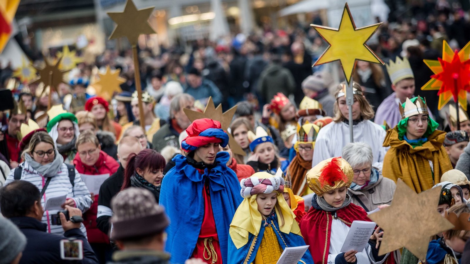 Am 6. Januar sind traditionell Sternsinger unterwegs. Wo ist der Tag ein gesetzlicher Feiertag?Foto: dpa/Christoph Schmidt Am 6. Januar sind traditionell Sternsinger unterwegs. Wo ist der Tag ein gesetzlicher Feiertag?Foto: dpa/Christoph Schmidt