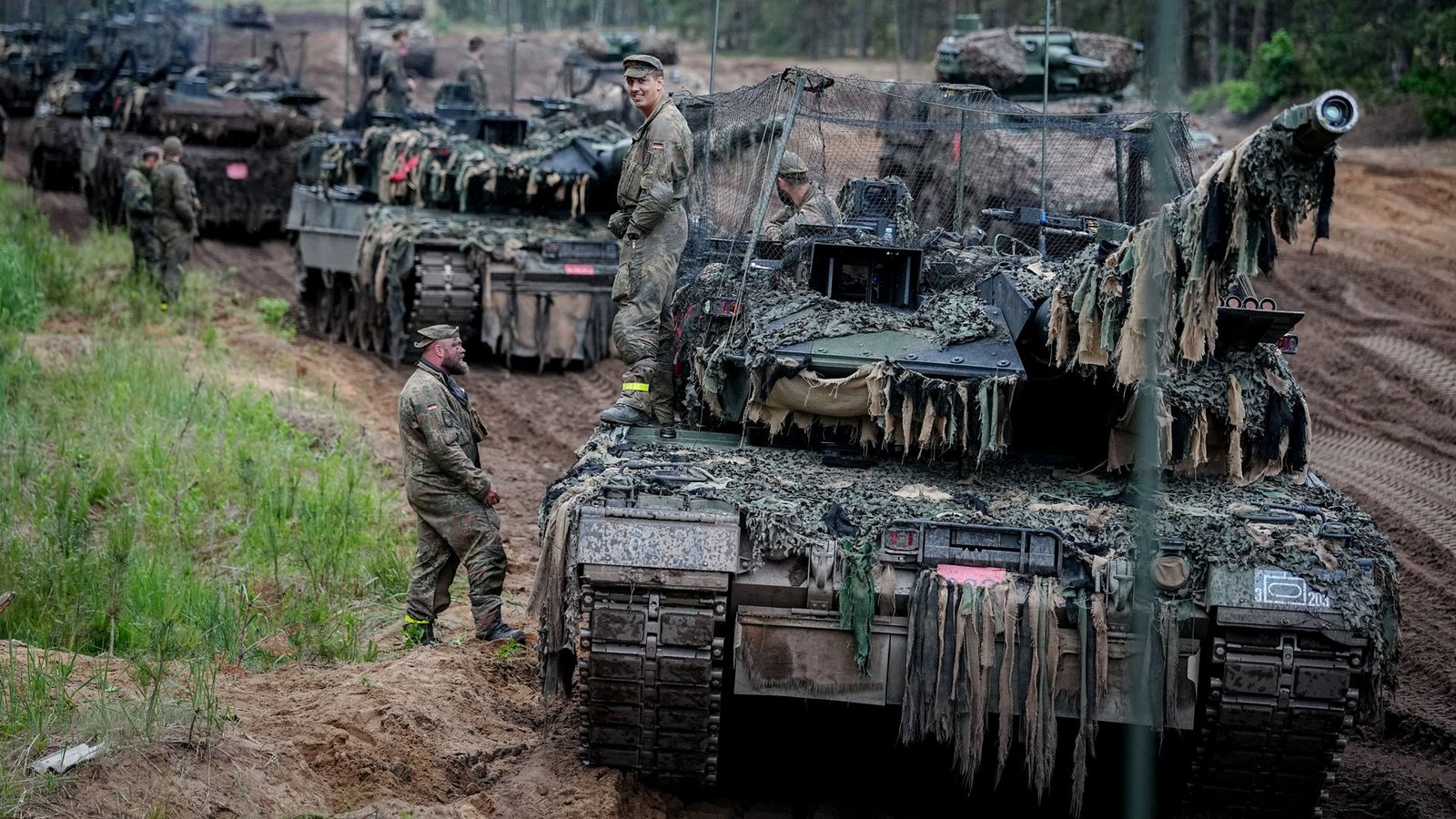 Die Stationierung der Panzerbrigade soll im nächsten Jahr abgeschlossen sein.Foto: Kay Nietfeld/dpa Die Stationierung der Panzerbrigade soll im nächsten Jahr abgeschlossen sein.Foto: Kay Nietfeld/dpa