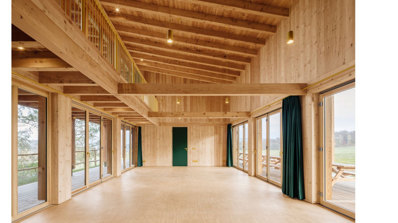 Anerkennung: Noch mehr Holz, ebenfalls in Sachsen: FRIDA ARCHITEKTEN Tobias Maisch  – Walderlebniszentrum Leupoldishain in Königstein (Sächsische Schweiz).Foto: Henrik Schipper