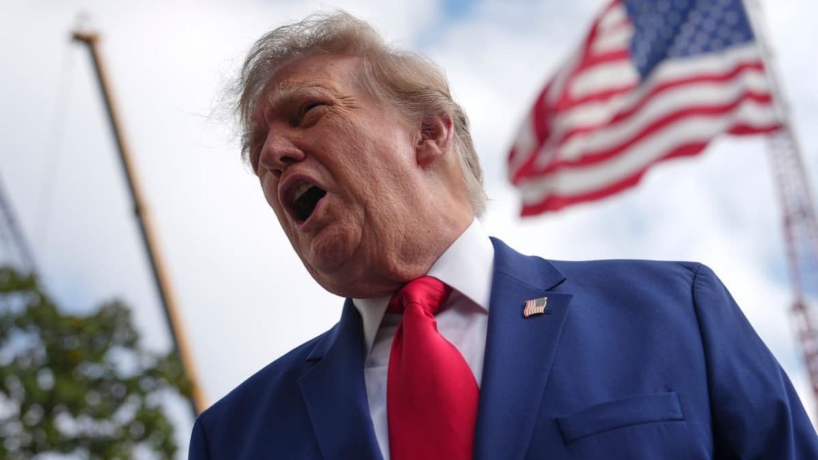 Verständigung zulasten der Ukraine: Trump geht auf Moskau zu.© Julia Demaree Nikhinson/AP/dpa Verständigung zulasten der Ukraine: Trump geht auf Moskau zu.© Julia Demaree Nikhinson/AP/dpa