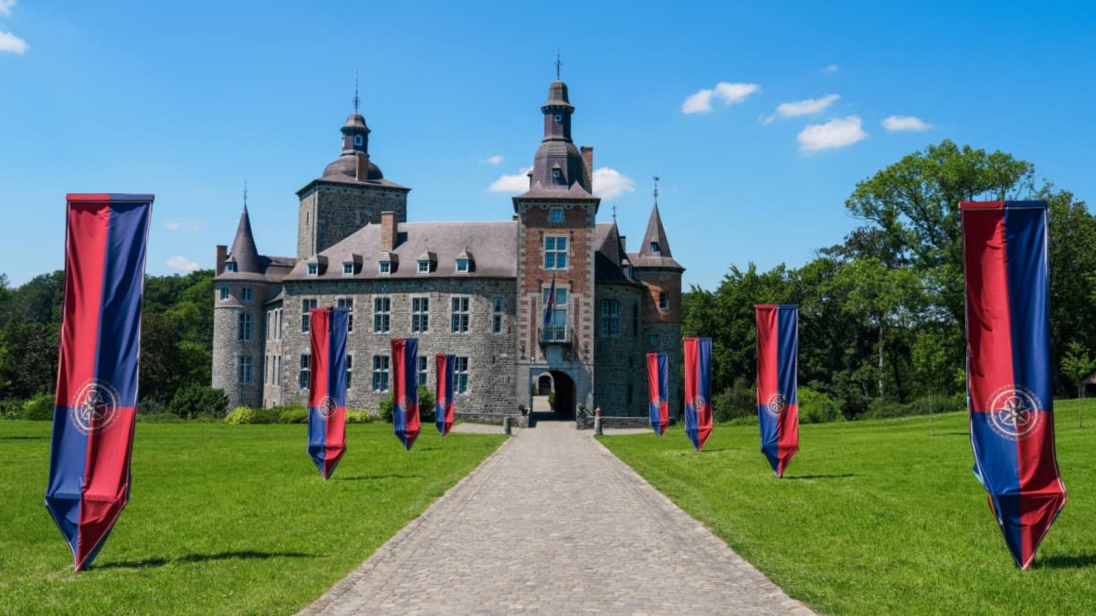 Das Château de Mielmont ist Schauplatz der vierten Staffel von "Die Verräter - Vertraue Niemandem"RTL / Stefan Gregorowius Das Château de Mielmont ist Schauplatz der vierten Staffel von "Die Verräter - Vertraue Niemandem"RTL / Stefan Gregorowius