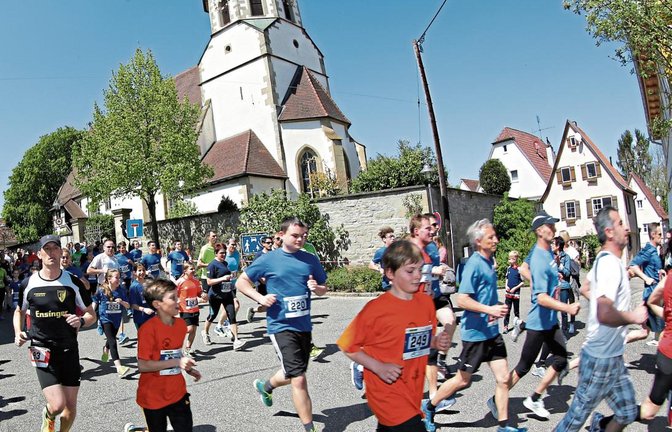 Mehrere Hundert Läufer, die rund um die Cyriakuskirche um die für sie beste Zeit kämpfen, wird es in diesem Jahr vorerst nicht geben. Foto: Küppers