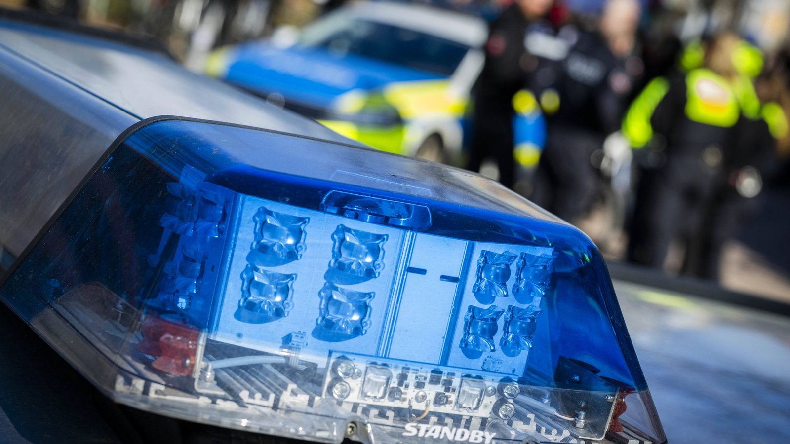 Spektakulärer Unfall im Kreis Emmendingen: Ein Autokran fällt neben der A5 um (Symbolfoto).Foto: IMAGO/Swaantje Hehmann/IMAGO/Swaantje Hehmann