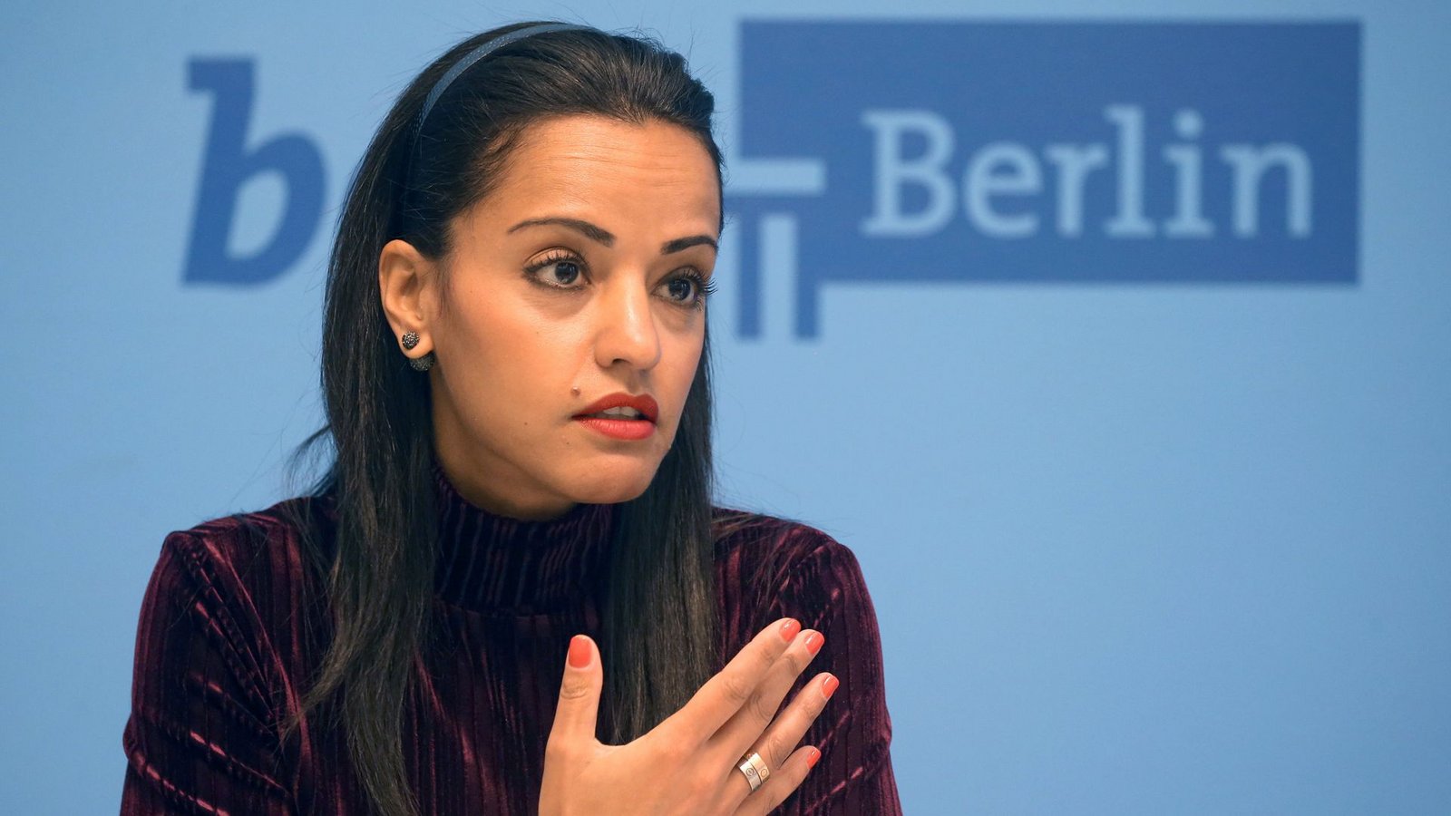 Sawsan Chebli muss sich nicht beleidigen lassen.Foto: dpa/Wolfgang Kumm Sawsan Chebli muss sich nicht beleidigen lassen.Foto: dpa/Wolfgang Kumm