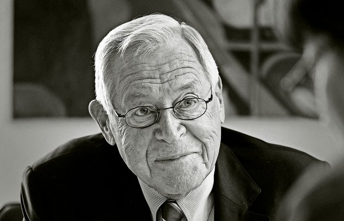 Theo Sommer im Alter von 85. Bis zu seinem Tod hatte er ein Büro im Hamburger Pressehaus.<span class='image-autor'>Foto: dpa/Reimann)</span>