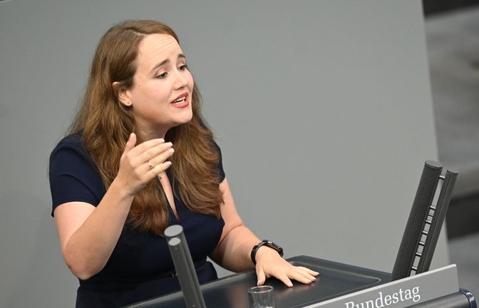 Ricarda Lang (Bündnis 90/die Grünen) ist eine der 50 prominenten Frauen, die den Brandbrief an Bundeskanzler Friedrich Merz unterschrieben haben.<span class='image-autor'>Foto: Niklas Graeber/dpa/Niklas Graeber</span>