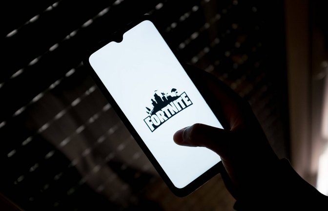 Seit 2018 kann Fortnite auch auf Smartphones mit iOS-Betriebssystem gespielt werden.<span class='image-autor'>Foto: NurPhoto/Nikolas Kokovlis</span>