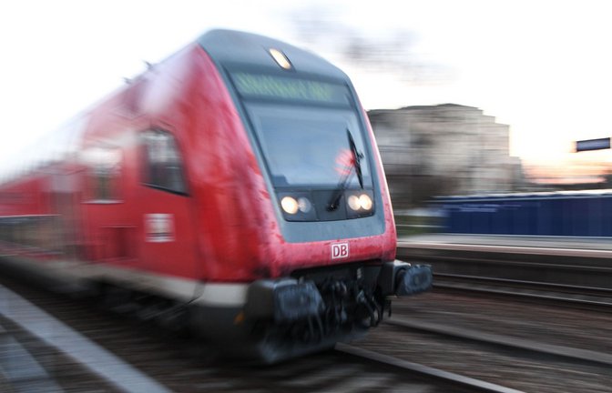 Die Südbahn ist wieder komplett freigegeben worden (Symbolbild).<span class='image-autor'>Foto: Felix Kästle/dpa</span>