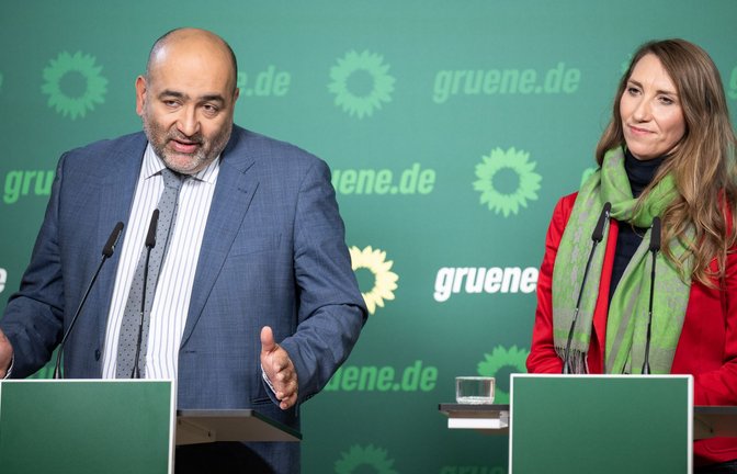 Der Grünen-Vorsitzende Omid Nouripour und die politische Geschäftsführerin Emily Büning kündigten ein volles Programm an.<span class='image-autor'>Foto: Hannes P. Albert/dpa/Hannes P. Albert</span>