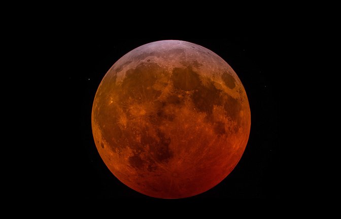 Mondfinsternis heute: Uhrzeit & Ablauf im Überblick. Hier erfahren Sie, wann und wo die Finsternis sichtbar ist.<span class='image-autor'>Foto: Kevin Kanzelmeyer / Shutterstock.com</span>