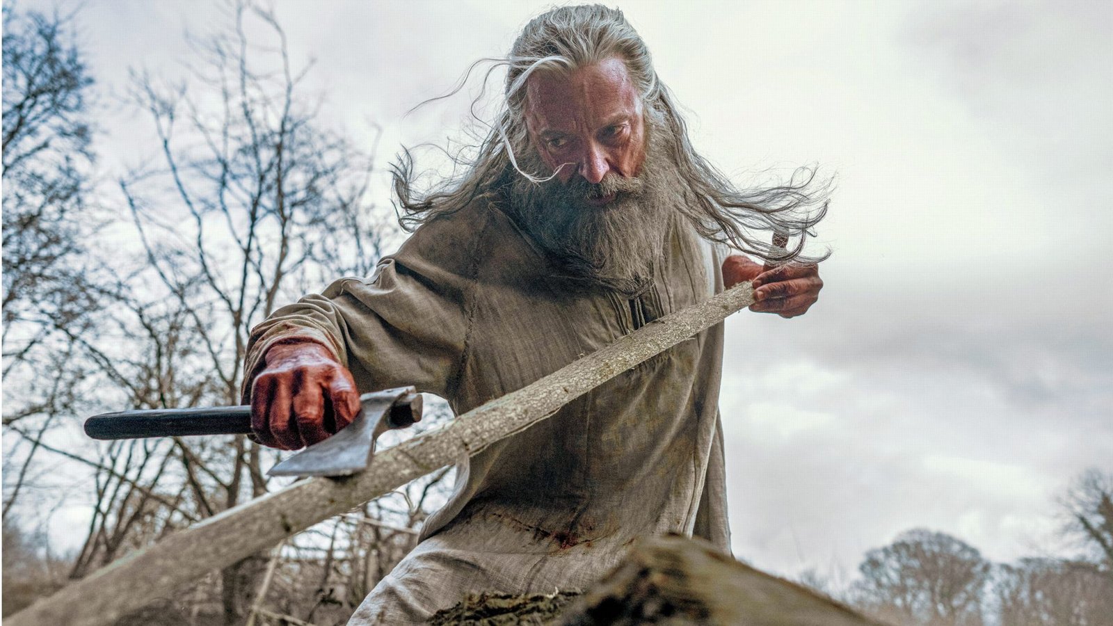 Brutal und nicht ehrbar: So wird Robin Hood in der neuen Verfilmung von Michael Sarnoski dargestellt.Foto: epd Brutal und nicht ehrbar: So wird Robin Hood in der neuen Verfilmung von Michael Sarnoski dargestellt.Foto: epd