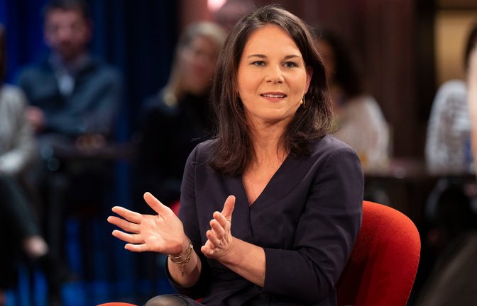 Gast in der Sendung: Außenministerin Annalena Baerbock.<span class='image-autor'>Foto: WDR/Melanie Grande</span>