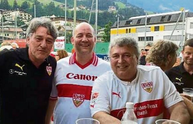 Gesprächsrunde mit VfB-Präsident Bernd Wahler (links). Foto: p
