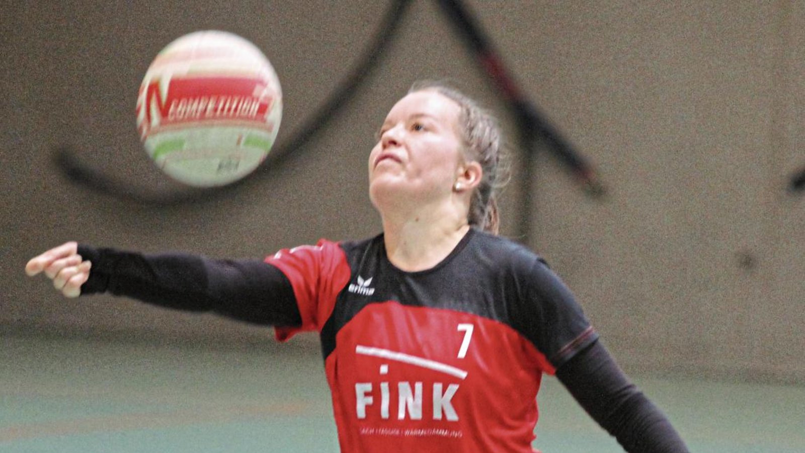 Nienke Maisch ist als eine der erfahrensten Spielerinnen eine der Stützen des TVV in Abwehr und Zuspiel. Foto: Archiv/Nachreiner Nienke Maisch ist als eine der erfahrensten Spielerinnen eine der Stützen des TVV in Abwehr und Zuspiel. Foto: Archiv/Nachreiner