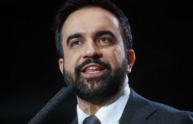 Entgegen voriger Drohungen des New Yorker Bürgermeisters Zohran Mamdani muss Benjamin Netanjahu bei einer Reise nach New York vorerst wohl keine Festnahme erwarten.<span class='image-autor'>Andres Kudacki/FR170905 AP/dpa</span>