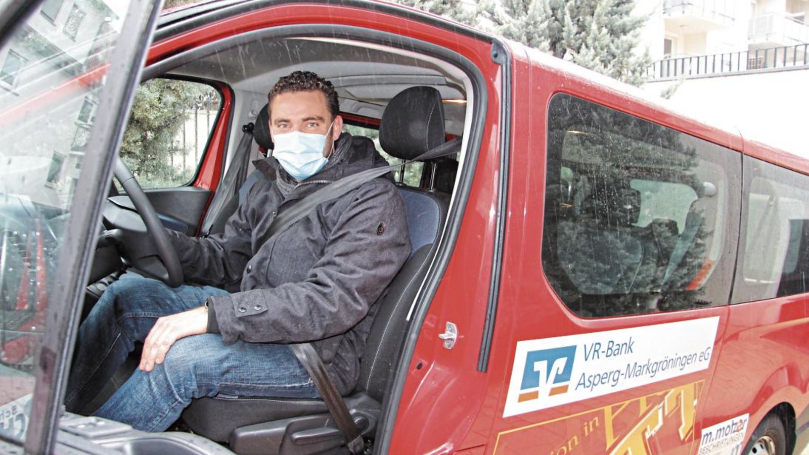 Bislang hat das Rathausteam von Bürgermeister Frank Wittendorfer für 40 Senioren die Impftermine in Stuttgart vereinbart. Auch der Bus des Krankenpflegevereins steht für die Fahrten zum Zentralen Impfzentrum zur Verfügung.  Foto: Rieger