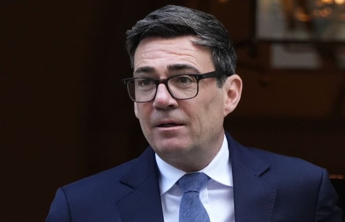 Mit seiner „Politik der kleinen Maßnahmen“ will Andy Burnham beweisen, dass er die Probleme der Bürger trotz finanzieller Schieflage des Landes im Blick hat.<span class='image-autor'>Jordan Pettitt/PA Wire/dpa</span>