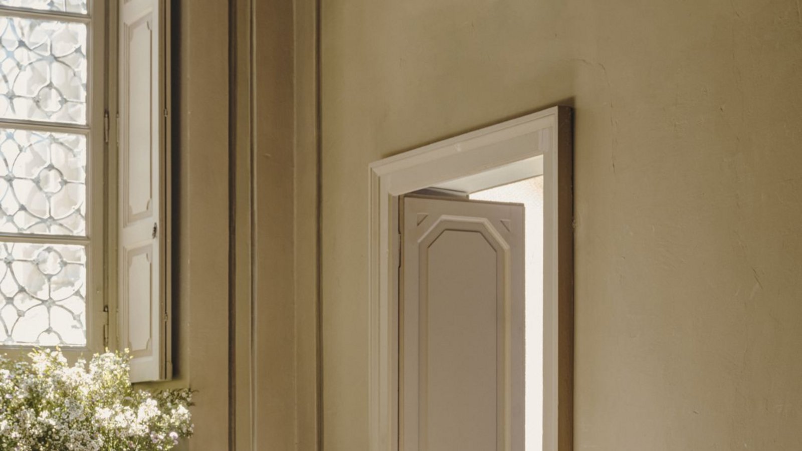 Sessel „Moro“ von Sebastian Herkner mit . . .Foto: Hersteller La Manufacture /SALVA LOPEZ Sessel „Moro“ von Sebastian Herkner mit . . .Foto: Hersteller La Manufacture /SALVA LOPEZ