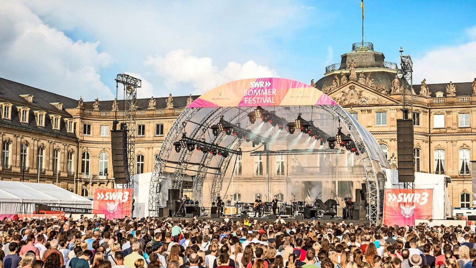 Im Rahmen des SWR Sommerfestivals auf dem Schlossplatz feiert 0711 30-jähriges Bestehen – und Stuttgarter Hip-Hop-Geschichte (Archivbild).Foto: Lichtgut/Julian Rettig Im Rahmen des SWR Sommerfestivals auf dem Schlossplatz feiert 0711 30-jähriges Bestehen – und Stuttgarter Hip-Hop-Geschichte (Archivbild).Foto: Lichtgut/Julian Rettig