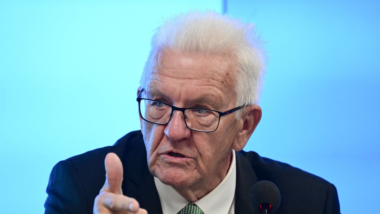 Ministerpräsident Kretschmann bedauert Fehler bei Kompass-Test für Viertklässler.Foto: dpa/Bernd Weißbrod