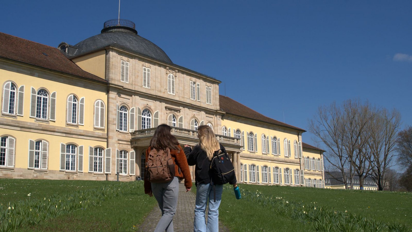 Auch von außen macht das Hohenheimer Schloss etwas her.Foto: Felizitas Eglof