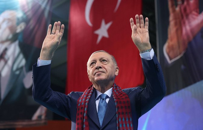 Der türkische Staatschef Recep Tayyip Erdoğan wünscht sich sein Land als die Türkei als dominierende Regionalmacht .<span class='image-autor'>Foto: IMAGO/Anadolu Agency/IMAGO/TUR Presidency /Murat Kula/ Handout</span>