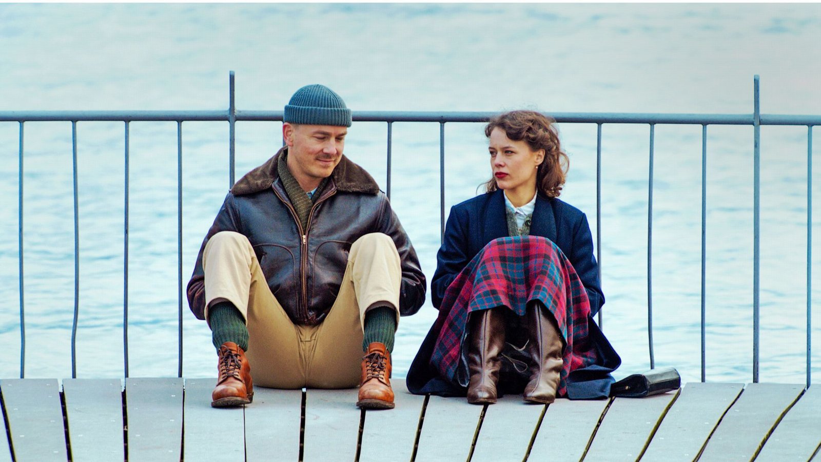 Paula Beer als Julika Stiller-Tschudy, Albrecht Schuch als James Larkin White.
Foto: Studiocanal/epdFoto: epd Paula Beer als Julika Stiller-Tschudy, Albrecht Schuch als James Larkin White.
Foto: Studiocanal/epdFoto: epd