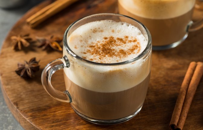 Bei "Kaffee oder Tee" gibt es heute einen orientalischen Gewürz-Latte. (Symbolbild)<span class='image-autor'>Foto: Brent Hofacker/ Shutterstock</span>