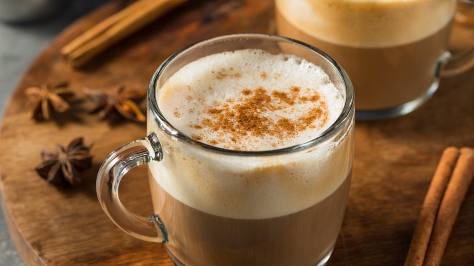 Bei "Kaffee oder Tee" gibt es heute einen orientalischen Gewürz-Latte. (Symbolbild)Foto: Brent Hofacker/ Shutterstock Bei "Kaffee oder Tee" gibt es heute einen orientalischen Gewürz-Latte. (Symbolbild)Foto: Brent Hofacker/ Shutterstock