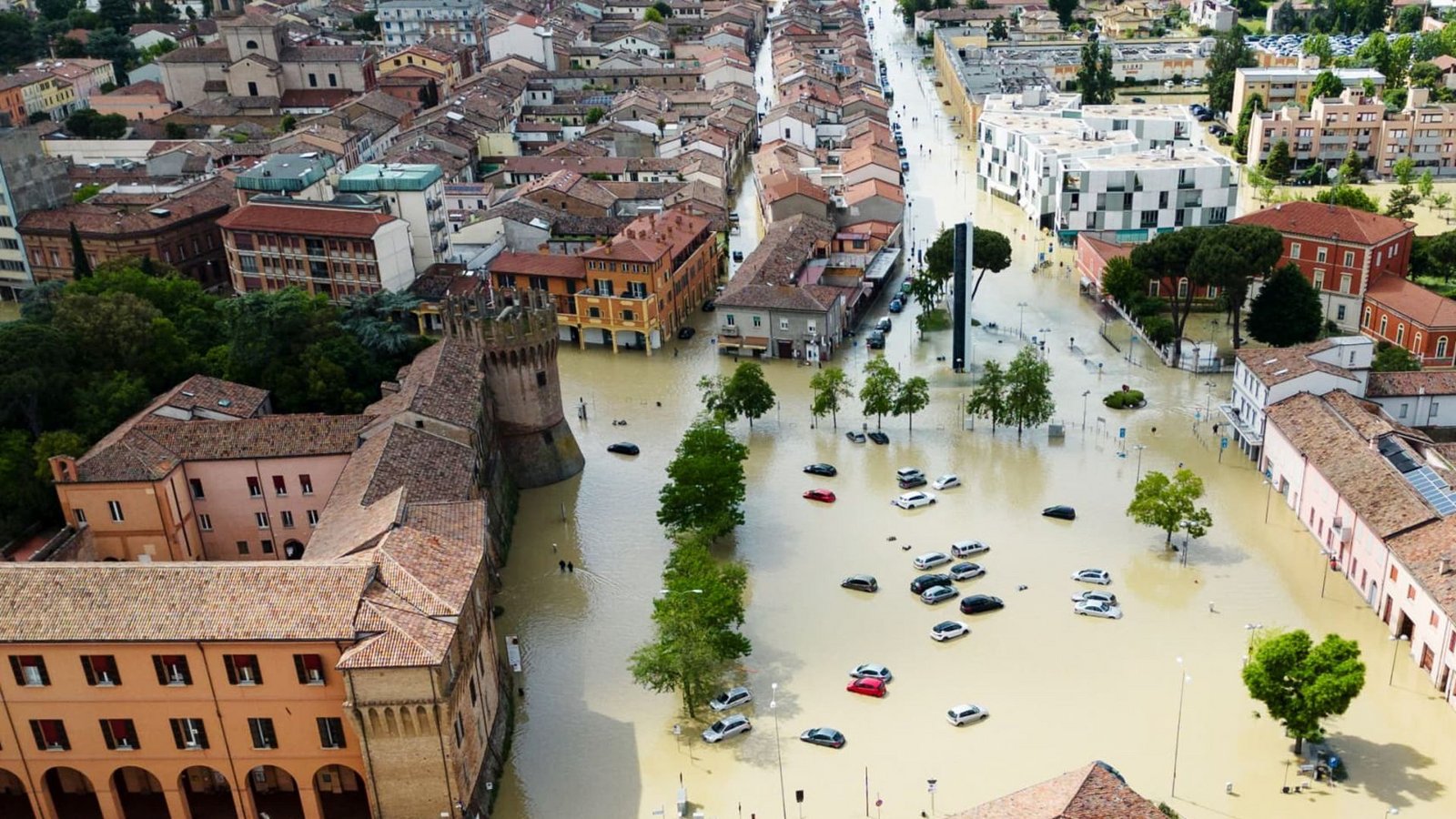 Zahlreiche Ortschaften, hier Lugo, in der Emilia Romagna sind überflutet.Foto: dpa/Emanuele Valeri Zahlreiche Ortschaften, hier Lugo, in der Emilia Romagna sind überflutet.Foto: dpa/Emanuele Valeri