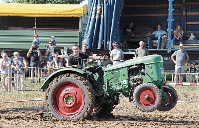 Nur mit der richtigen Technik und mit Fingerspitzengefühl war im morastigen Boden ein Vorankommen möglich.  Fotos: Banholzer