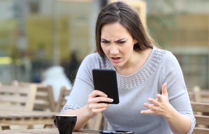 "Ragebait" auf Social Media soll Wut und Empörung provozieren.<span class='image-autor'>Antonio Guillem/Shutterstock</span>