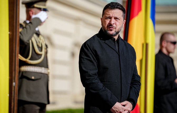 Wolodymyr Selenskyj hofft trotz der verstärkten russischen Angriffe auf sein Land auf eine baldige Wiederaufnahme von Gesprächen über eine Beendigung des Kriegs (Archivbild).<span class='image-autor'>Kay Nietfeld/dpa</span>