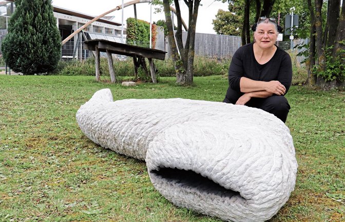 Das Werk von Claudia Dietz symbolisiert ein keltisches Trinkhorn. Fotos: Gergen