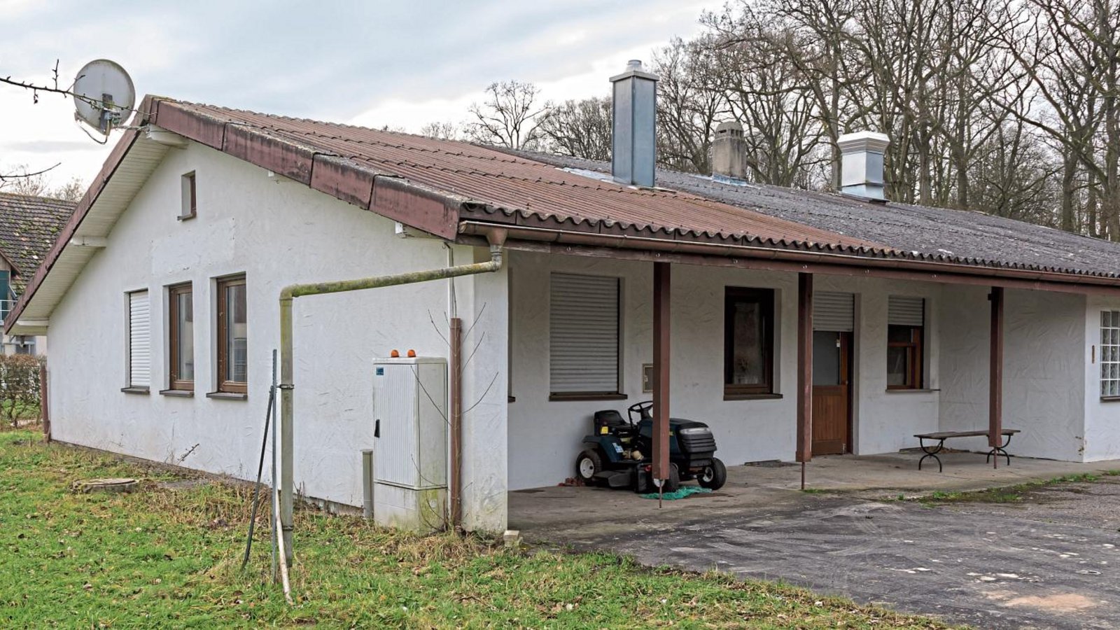 Im ehemaligen Vereinsheim des aufgelösten Schäferhundevereins im Eichwald sollen 15 Flüchtlinge unterkommen. Foto: Pangerl Im ehemaligen Vereinsheim des aufgelösten Schäferhundevereins im Eichwald sollen 15 Flüchtlinge unterkommen. Foto: Pangerl