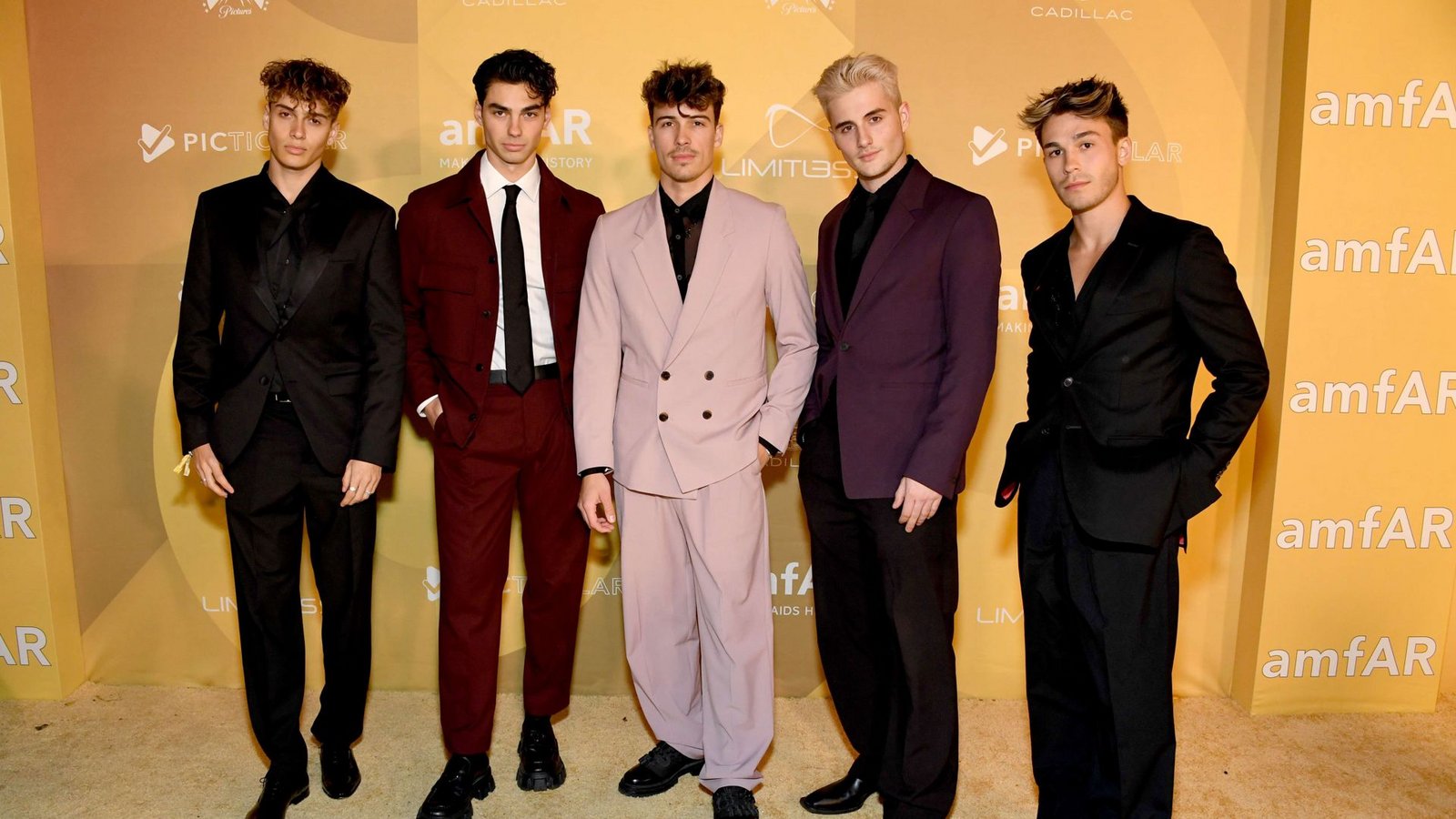 Auch die deutsche Influencergruppe „Elevatorboys“ lief über den Teppich der amfAR Gala: Bene Schulz, Jacob Rott, Tim Schaecker, Luis Freitag und Julien Brown (von l. n. r.).Foto: AFP/Jon Kopaloff Auch die deutsche Influencergruppe „Elevatorboys“ lief über den Teppich der amfAR Gala: Bene Schulz, Jacob Rott, Tim Schaecker, Luis Freitag und Julien Brown (von l. n. r.).Foto: AFP/Jon Kopaloff