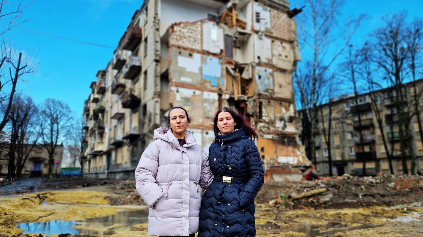 Anastasia Owcharenko und ihre Tochter Maryna: Sie haben einen russischen Angriff mit viel Glück überlebt.Foto: Cedric Rehman Anastasia Owcharenko und ihre Tochter Maryna: Sie haben einen russischen Angriff mit viel Glück überlebt.Foto: Cedric Rehman