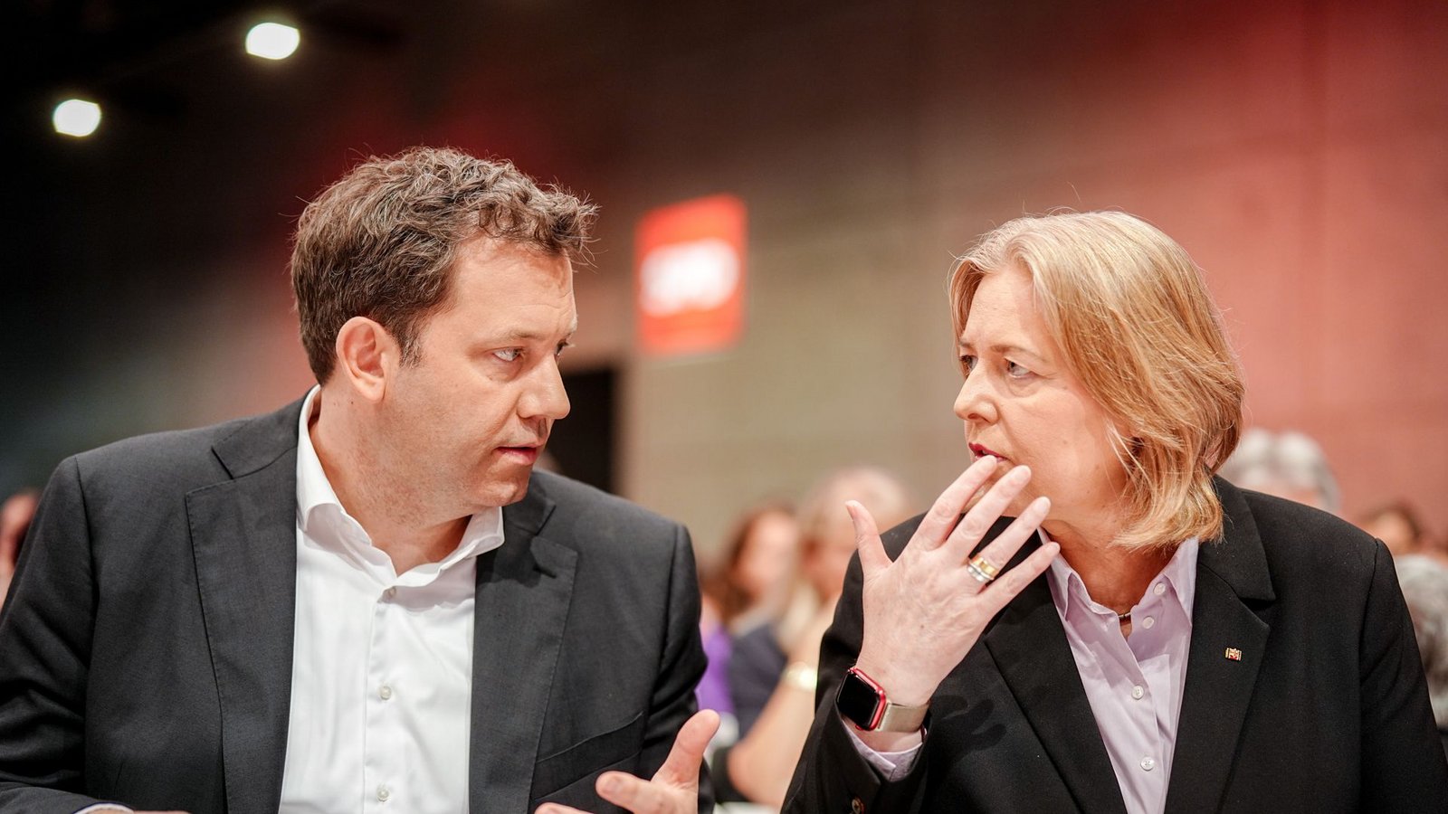 Wohin steuert die SPD? Lars Klingbeil und Bärbel BasFoto: Kay Nietfeld/dpa