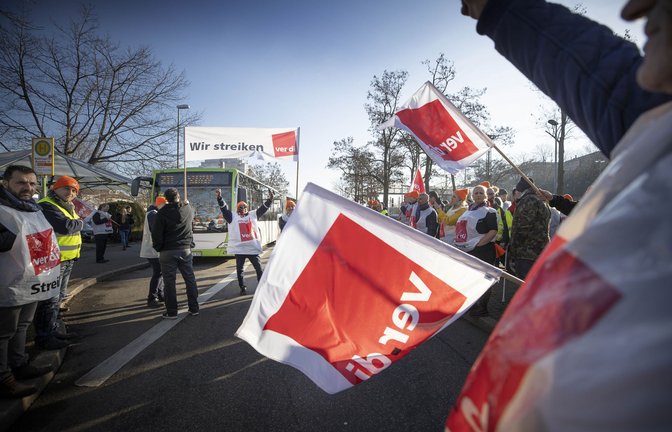 Auch wenn Busfahrerinnen und Busfahrer streiken, müssen Schüler im Land zur Schule kommen.<span class='image-autor'>Foto: Gottfried Stoppel/Gottfried Stoppel</span>