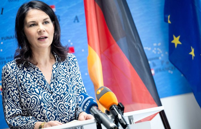 Annalena Baerbock erklärt, weshalb der deutsche Botschafter in Moskau,  nach Berlin zurückgerufen worden ist. (Archivbild) <span class='image-autor'>Foto: dpa/Sina Schuldt</span>