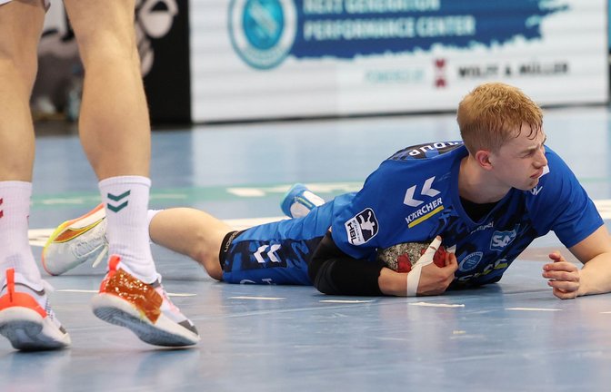 Enttäuscht am Boden: TVB-Rückraumspieler Torben Matzken.<span class='image-autor'>Foto: Baumann</span>